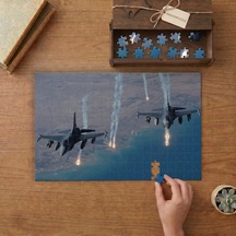 Savaş Uçakları Saldırıda Tasarımı 240 Parça Ahşap Puzzle Ahşap Kutuda Mpy10254