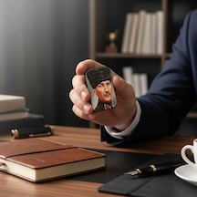 Kalpaklı Atatürk Portresi Ve Türk Bayrağı Baskılı Lüks Metal Çakmak - Milli Seri Çok Renk