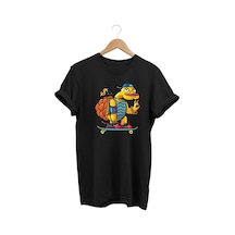 Charismatic Skater Turtle - Karizmatik Kaykaycı Kaplumbağa Baskılı Tshirt Siyah
