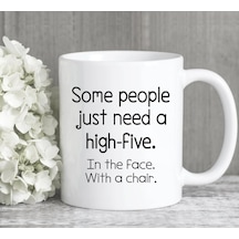 "high-five With A Chair" Esprili Kupa Bardak Beyaz - Çok Renkli