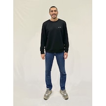 Erkek Bisiklet Yaka Rahat Kalıp 3 İplik Kalın Ar Nakışlı Sweatshirt Spr24sw33 Siyah Erkek Bisiklet Yaka Rahat Kalıp 3 İplik Kalın Ar Nakışlı Sweatshirt Spr24sw33 Siyah