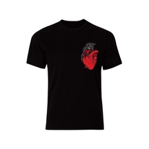 El Bombası Kalp Baskılı Özel Tasarım Tshirt SIYAH