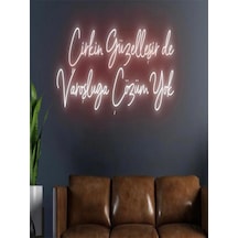 Çirkin Güzelleşir De Varoşluğa Çözüm Yok Yazılı Neon Tabela Kırmızı