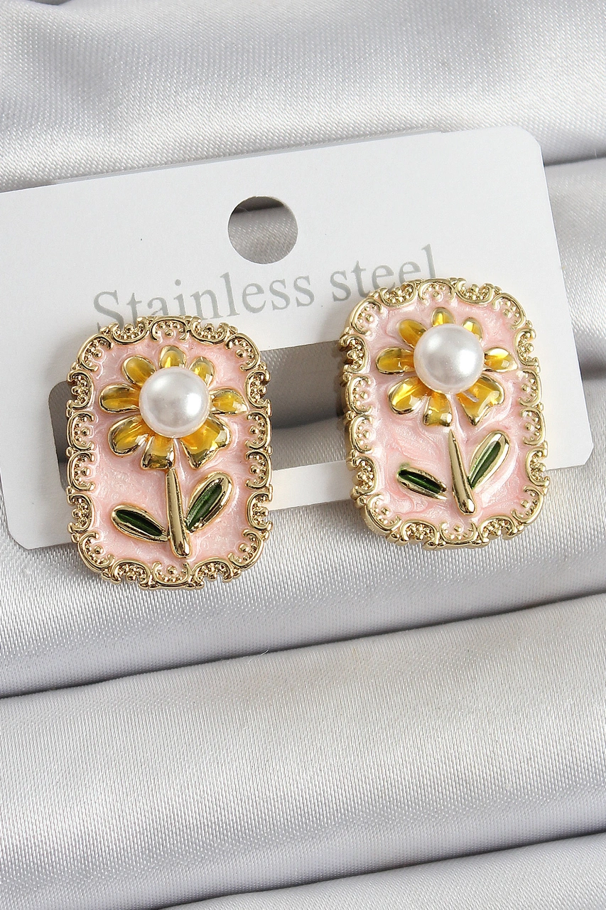 Tua Moda Pirinç Pembe Mineli Papatya Figürlü Sanatsal Portre Model Gold Renk Kadın Küpe Çok Renkli