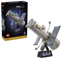 LEGO® Icons Hubble Uzay Teleskobu 11382 - Yetişkinler için Stand ve Bilgi Levhası İçeren Dekoratif Model Yapım Seti (1252 Parça)