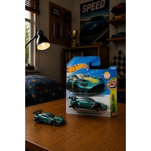 Hot Wheels 2024 Aston Martin Vantage Gt3 Oyuncak Araba Çok Renkli