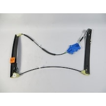 Audı A4 05/08 Ön Cam Krıkosu Sağ Elektrıklı/motorsuz 4kapı