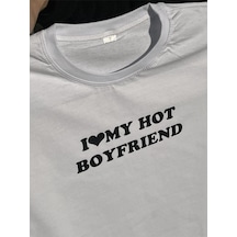 Kalic Studio I Love My Hot Boyfriend - T-shirt Beyaz