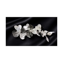 Çiçekli İnci Detaylı Gelin Saç Aksesuarı Siyah Beyaz Çiçek Tasarımlı Bridal Saç Tokası Beyaz Beyaz