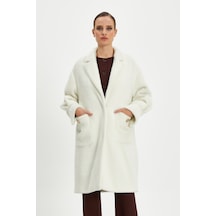 Kadın Oversize Kürk Kaban - Yumuşak Dokulu, Şık Ve Modern Tasarım - Günlük Ve Özel Kullanım İçin İdeal Ekru