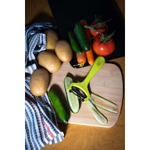 Solingen Simli Fıstık Yeşili Sapan Soyacak Paslanmaz Alman Çeliği, Ergonomik Sap, Yüksek Keskinlik-201 Yeşil