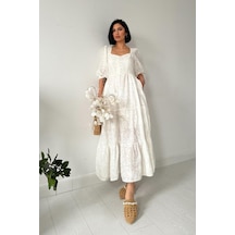 Beyaz Düğmeli Brode Elbise Beyaz