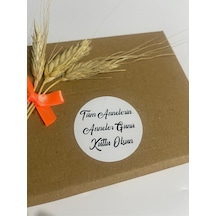Anneler Günü Siyah Yazılı Yuvarlak Yapışkanlı Etiket 5x5 Cm 100 Adet