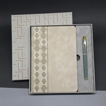 Şık Deri Defter Ve Kalem Seti 22x20 Cm Hediye Kutusu Çok Renkli