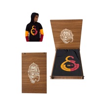 Galatasaray Lisanslı Büyük Armalı Sweatshirt + Ahşap Kutulu 001