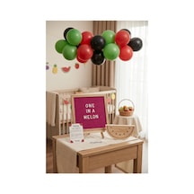 Karpuz Temalı 1 Yaş Doğum Günü Süsleme Mini Set Koyu Fuşya Keçe Yazı Panosu Standlı Balon Zincirli Meyve Konsepti