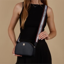 Tommy Hilfiger Kadın Çapraz Askılı Çanta Aw0aw16682dw6 Mavi