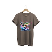 Fishing Balıkçılık Renkli Levrek Balığı Baskılı Avcılık %100 Pamuk Regular Fit Unisex T-shirt Kahverengi