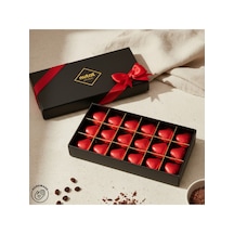Nutat - Sevgililer Günü Kırmızı Kalp Fındık Krema Aromalı Çikolata 300 Gr. Kutulu