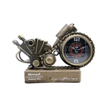 Metal Motor Tasarımlı Masa Saati Diğer
