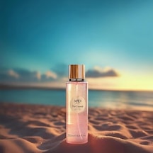 Mad Pink Coconut 250 Ml Glitter Body Mist Hindistan Cevizi, Şeftali Ve Yasemin Işıltılı Vücut Spreyi