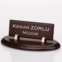 Oval Ahşap Masa İsimliği Kabartma Yazılı Ofis Masa İsimlik