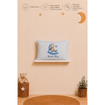 İsimli Erkek Bebek Yastık Kılıfı 35x45 Cm %100 Pamuk Organik Baskılı İsme Özel Bebek Hediyesi 1070y