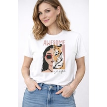 Herkesemoda Awesome Baskı Detaylı Kadın Bisiklet Yaka Pamuklu T-shirt Beyaz