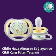 Ultra Air Gece Emzik, 18 Ay+, 2 Li Paket, Karanlıkta Parlayan, Ortodontik Silikon, Geniş Hava Delikli, Mikrodalga Sterilize Edilebilir, Bpa İçermez, Scf376/01 Açık Bej