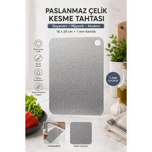 Paslanmaz Çelik Kesme Tahtası Yüzey Işlemeli 1mm Kalınlık, 18x24 Cm Yıkanabilir, Gıda Temasına Uygun Diğer