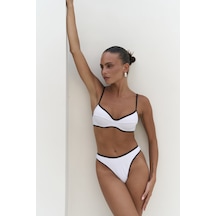 Mai Collection Mai Studios Co. Laili Kontrast Şerit Detaylı Beyaz Bikini Üstü Beyaz
