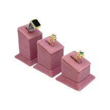 3 Kademe Yüzük Standı Süet Pembe Pembe