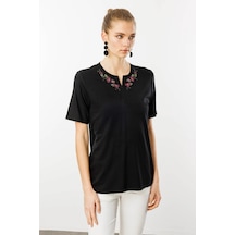 Desen Triko Kadın Açma Yaka Nakış İşlemeli Penye T-shirt 25700 Siyah Siyah