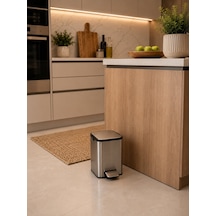 Qerhome Amortisörlü Pedallı Çöp Kovası Banyo Çöp Kovası 5 Lt Krom
