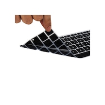Apple Uyumlu MacBook 13.3' Pro 2022 M2 Zore Klavye Koruyucu Silikon Ped