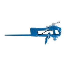Kanca Ayaklı Demirci Mengene 125 MM