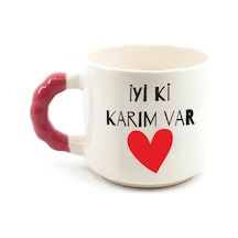 İyi Ki Karım Var Baskılı Kırmızı Kulplu Boncuk Sevgililer Günü Kupası