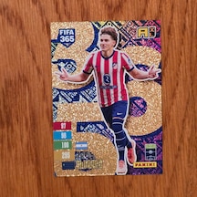 Panini Adrenalyn 2027 Julian Alvarez Momentum Oyun Kartı