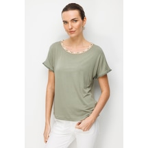 Desen Triko Kadın Sıfır Yaka Yakası Hasır Aksesuarlı Penye T-shirt 26819 Haki Haki