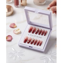Louésse Ruby Blush Takma Tırnak 12 Li Kırmızı Ombre Taş Detaylı Elegant Mood Nail
