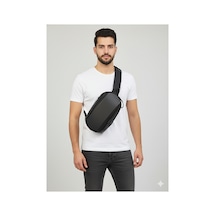 Newish Polo Erkek Siyah Sert Kabuklu Ön Panelli Göğüs Çantası Usb Çıkışlı Siyah