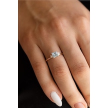 Sky Blue Topaz Taşlı Pırlanta Yüzük