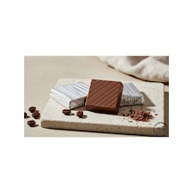 Gümüş Sargılı Kalın Kare Çikolata Fındık Kremalı & Parçacıklı 500 Gr. 1 Gümüş Sargılı Kalın Kare Çikolata Fındık Kremalı & Parçacıklı 500 Gr. 2 Nutat Gümüş Sargılı Kalın Kare Çikolata Fındık Kremalı & Parçacıklı 500 Gr.