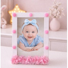 Ponpon Ve Çiçek Detaylı Bebek Odası Çerçeve 15x21 Cm El Yapımı Fotoğraf Çerçevesi Şeker Pembe