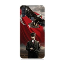 Samsung Galaxy M11 Uyumlu Bayrak Önünde Mustafa Kemal Atatürk Desenli Silikon Kılıf Çok Renkli