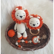 Amigurumi Yenidoğan Turuncu Yeleli Aslan Uyku Arkadaşı , Emzik Zinciri Ve Çıngırak 3'lü Set