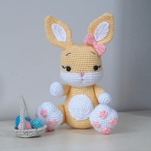 Amigurumi Örgü Oyuncak Tavşan Ve Yumurta Sepeti