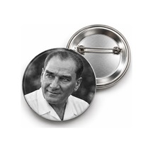 Atatürk - Beyaz Gömlekli Portre - 58mm Rozet Çok Renkli