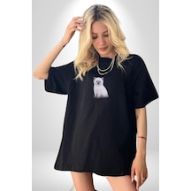Beyaz Yavru Kedi Siyah Oversize Unisex Ön Orta Minimal Baskılı Tişört Siyah