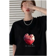 Kadın Siyah Red Heart World Baskılı Oversize Tişört